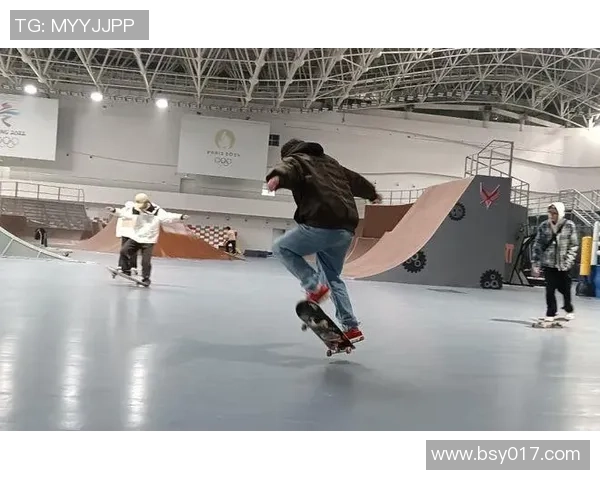 南京滑板队勇闯极限运动联赛展现逆袭精神与团队风采